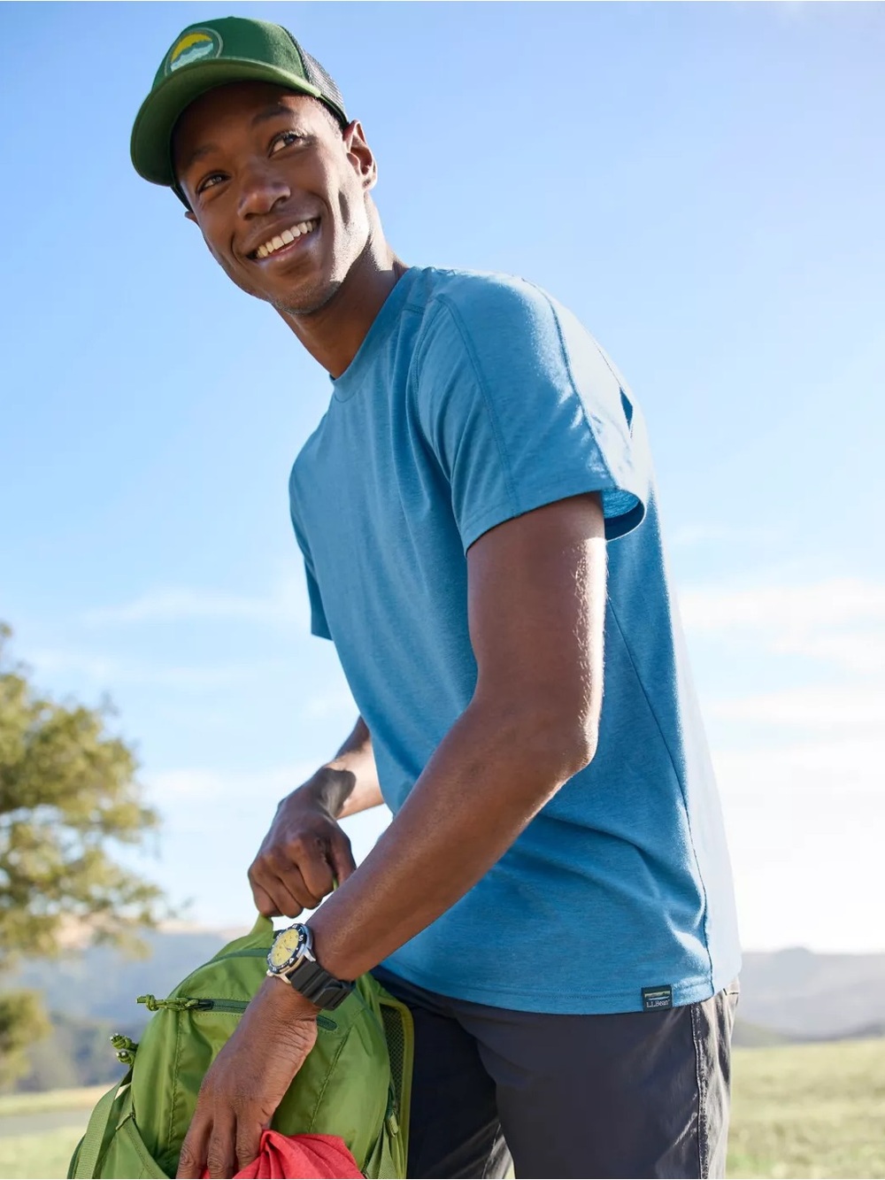 L.L. Bean - Men’s Everyday SunSmart Tee, Short Sleeve in Grey, Size - L